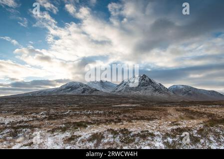 Visitare l'isola di Skye in Scozia all'inizio di dicembre godendo questo posto al massimo Foto Stock