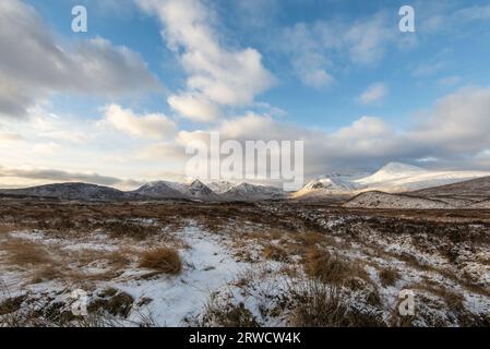 Visitare l'isola di Skye in Scozia all'inizio di dicembre godendo questo posto al massimo Foto Stock