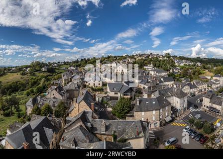 Vue panoramique sur le Village depuis le clocher de l'église saint Martin Foto Stock