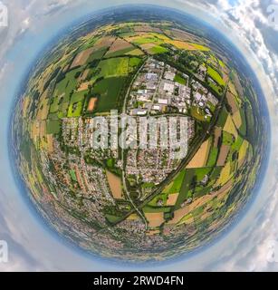 Vista aerea, zona industriale di Ahlen-West, residenza tra Am Morgenbruch e Steinbrückenkamp, globo, fisheye shot, scatto a 360 gradi, mondo minuscolo, Foto Stock