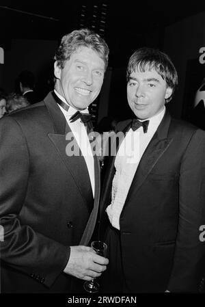 LONDRA, REGNO UNITO. 9 ottobre 1986: Michael Crawford e Andrew Lloyd Webber alla festa di apertura di "The Phanthom of the Opera" a Londra. Foto del file © Paul Smith/Featureflash Foto Stock