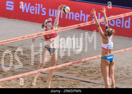 Katharina Schutzenhofer (Austria), Menia Bentele (Svizzera). Beach Volley. Campionati europei di Monaco 2022 Foto Stock