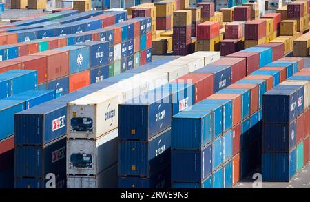 Container nel porto di città del Capo Foto Stock