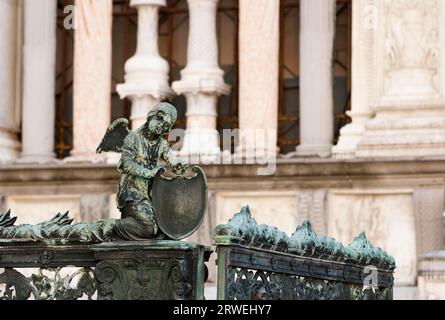 La Cappella Colleoni creata per Bartolomeo Colleoni dal maestro costruttore e scultore Giovanni Antonio Amadeo negli anni 1470 ? 76 Foto Stock