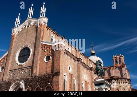 La statua equestre del Condottiere Bartolomeo Colleoni, su modello in cera di Andrea del Verrocchio, fusa in bronzo di Alessandro Leopardi sulla Foto Stock