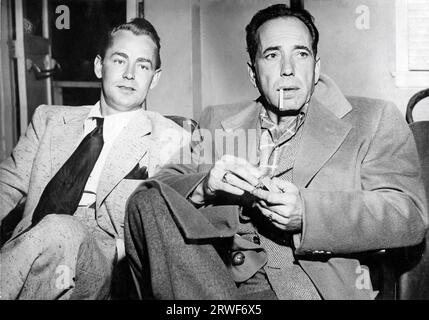 ALAN LADD e HUMPHREY BOGART dietro le quinte sono sinceri all'inizio del 1950 Foto Stock