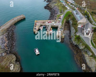 Vista aerea del porto di Amlwch sull'isola di Anglesey nel Galles settentrionale nel Regno Unito. Foto Stock