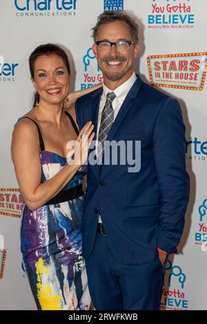 New York, New York, USA. 18 settembre 2023. (NEW) You Gotta Believe ospita il 9° Concerto di beneficenza annuale "Voices: Stars for Foster Kids". 18 settembre 2023, New York, New York, USA: Bellamy Young e Tom Cavanagh partecipano al 9° Concerto di beneficenza annuale "Voices: Stars for Foster Kids" condotto da You Gotta Believe al Town Hall il 18 settembre 2023 a New York City. (Credito: M10s/TheNews2) (foto: M10s/Thenews2/Zumapress) (immagine di credito: © Ron Adar/TheNEWS2 via ZUMA Press Wire) SOLO USO EDITORIALE! Non per USO commerciale! Foto Stock