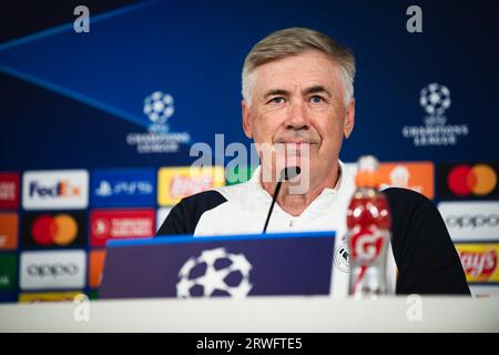 Valdebebas, Madrid, Spagna. 19 settembre 2023. Carlo Ancelotti (Real Madrid) durante la conferenza stampa del giorno prima della partita di Champions League contro Union Berlin a Ciudad Real Madrid il 19 settembre 2023 a Valdebebas (Madrid), Spagna (Credit Image: © Alberto Gardin/ZUMA Press Wire) SOLO EDITORIALE! Non per USO commerciale! Crediti: ZUMA Press, Inc./Alamy Live News Foto Stock