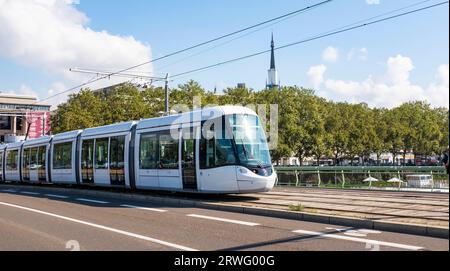 Rouen Normandia Francia - il sistema di trasporto metropolitano Rouen è la capitale della regione francese settentrionale della Normandia, è una città portuale sul fiume Senna. Foto Stock