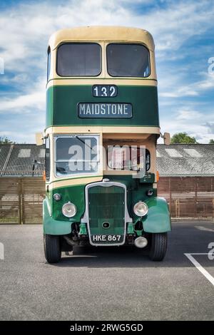 Bristol K6A, HKE 867, autobus a due piani preso al Vintage Bus Rally Day alla ferrovia leggera Romney Hythe & Dymchurch 3 settembre 2023 Foto Stock