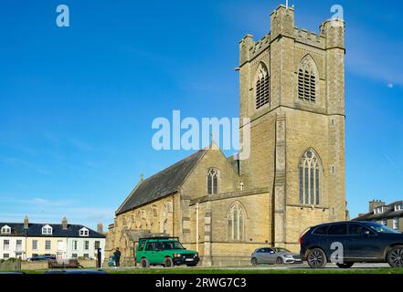 Chiesa di San Michele, Laura Place, Aberystwyth, Ceredigion, Galles centrale. Aperto nel 1890, nella foto qui nel maggio 2023. Foto Stock