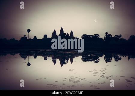 Sunrise colorato a Angkor Wat, Siem Reap, Cambogia, in Asia. Foto Stock