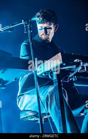 Milano Italia. 18 settembre 2023. Il cantautore e produttore discografico inglese JAMES BLAKE si esibisce dal vivo sul palco di Fabrique durante il "Playing Robots into Heaven Tour". Crediti: Rodolfo Sassano/Alamy Live News Foto Stock