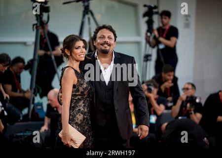 VENEZIA, ITALIA - 04 SETTEMBRE: Flora canto ed Enrico Brignano assistono ad un Red carpet per il Premio "Diva e donna" al 80° Film Internazionale di Venezia Foto Stock