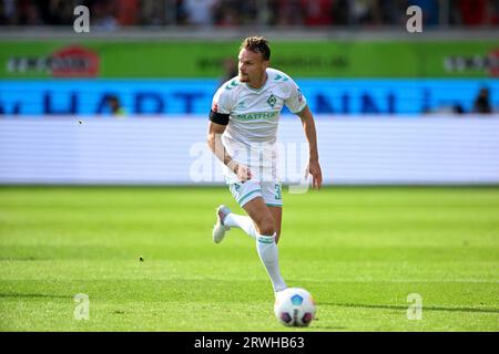 Heidenheim An Der Brenz, Deutschland. 17 settembre 2023. Fussball, Spieltag 04, Bundesliga, Saison 2023/2024, 1.FC Heidenheim gegen Werder Brema AM 17.09.2023 a Heidenheim. UBz: 36 Christian Gross, Werder Brema. Credito: dpa/Alamy Live News Foto Stock