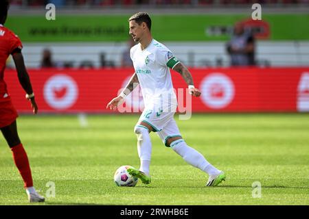 Heidenheim An Der Brenz, Deutschland. 17 settembre 2023. Fussball, Spieltag 04, Bundesliga, Saison 2023/2024, 1.FC Heidenheim gegen Werder Brema AM 17.09.2023 a Heidenheim. UBz: 32 Marco Friedl, Werder Brema. Credito: dpa/Alamy Live News Foto Stock