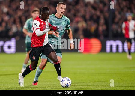 Rotterdam, Paesi Bassi. 19 settembre 2023. ROTTERDAM, PAESI BASSI - 19 SETTEMBRE: Yankuba Minteh di Feyenoord corre con la palla durante la partita di UEFA Champions League gruppo e tra Feyenoord e Celtic allo Stadion Feyenoord il 19 settembre 2023 a Rotterdam, Paesi Bassi. (Foto di Andre Weening/Orange Pictures) credito: Orange Pics BV/Alamy Live News Foto Stock