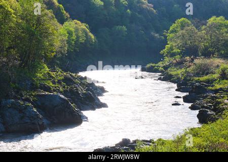 Mattina di Ishikari gawa Kamuikotan Foto Stock