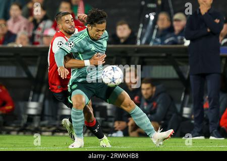 ROTTERDAM, PAESI BASSI - 19 SETTEMBRE: Ondrej Lingr (Feyenoord Rotterdam) e Tomoki Iwata (Celtic) durante la UEFA Champions League 2023/2024 - gruppo Foto Stock