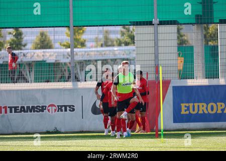 Friburgo, Deutschland. 20 settembre 2023. Philipp Lienhart (SC Freiburg) und Kollegen beim warmup zum Abschlusstraining zum Auftakt der Fussball-Europa-League Olympiakos Piräus vs SC Freiburg credito: dpa/Alamy Live News Foto Stock