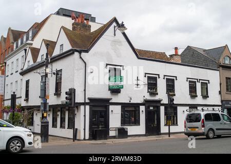 Windsor, Berkshire, Regno Unito. 20 settembre 2023. L'ex ristorante bel & Dragon a Windsor, Berkshire. Ci sono un certo numero di locali commerciali a Windsor che sono stati lasciati liberi e che ora sono in affitto. Credito: Maureen McLean/Alamy Foto Stock