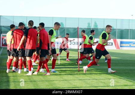 Friburgo, Deutschland. 20 settembre 2023. Friburgo, Deutschland 20. Settembre 2023: 1. BL - 2023/2024 - SC Freiburg Training IM Bild: Re. Philipp Lienhart (SC Freiburg) credito: dpa/Alamy Live News Foto Stock