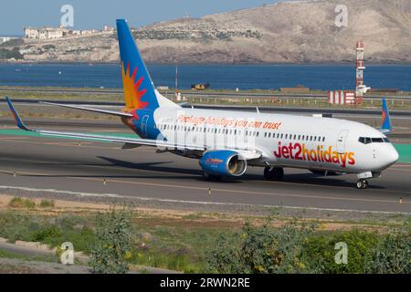 Boeing 737 de la aerolínea Jet2 Holliday en el aeropuerto de Gando, Gran Canaria Foto Stock