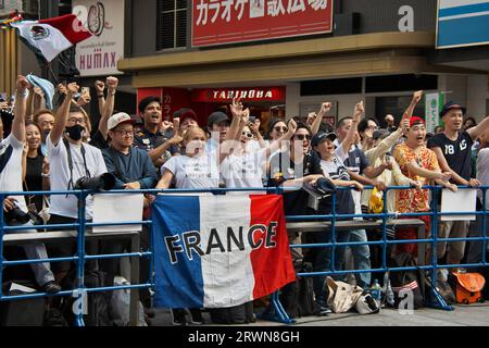 Tokyo, Giappone. 20 settembre 2023. Gli appassionati di corse si riuniscono per il Gran Premio di Formula 1 del Giappone "Formula 1 Tokyo Festival 2023" a Kabuki-cho, Shinjuku a Tokyo, Giappone, mercoledì 20 settembre 2023. Foto di Keizo Mori/UPI Credit: UPI/Alamy Live News Foto Stock