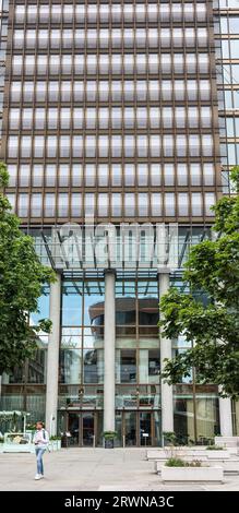 One Bishopsgate Plaza al 150 Bishopsgate, comprende un hotel di lusso, appartamenti e negozi nel quartiere finanziario della città di Londra, in Inghilterra. Foto Stock
