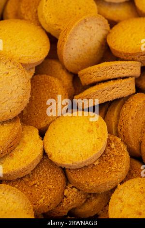 Francia, galette bretone, biscotti bretoni al burro salato tradizionale Palet Foto Stock