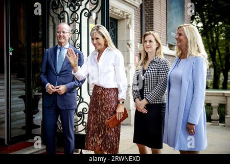 AMSTERDAM - la regina Maxima arriva alla cena dei vincitori dei premi King Willem i. La cena dei vincitori segna l'inizio delle iscrizioni ai premi aziendali biennali. ANP ROBIN VAN LONKHUIJSEN paesi bassi Out - belgio Out Foto Stock