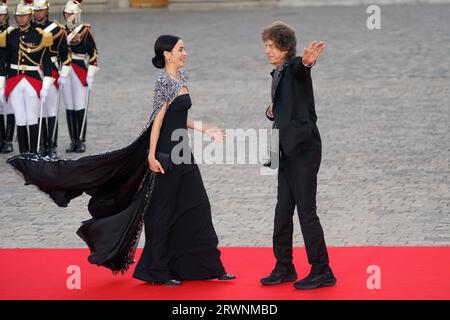 Melanie Hamrick e Mick Jagger assistono al banchetto di Stato al Palazzo di Versailles, Parigi, durante la visita di Stato in Francia. Data foto: Mercoledì 20 settembre 2023. Foto Stock