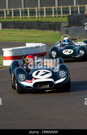 1958 Lister-Jaguar "Knobbly" guidata da Saif Assam nella gara del Trofeo Sussex al Goodwood Revival Meeting del 10 settembre 2023 a Chichester, in Inghilterra. ©20 Foto Stock