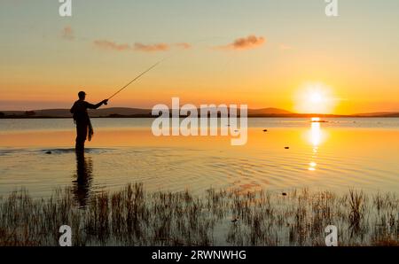 Pesca alla trota bruna, Orkney isles Foto Stock