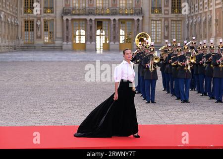 Versailles, Francia. 20 settembre 2023. Carole Bouquet arriva per assistere al banchetto di stato al Palazzo di Versailles, a ovest di Parigi, in Francia, il 20 settembre 2023, il primo giorno di una visita di stato in Francia. Foto di Ammar Abd Rabbo/ABACAPRESS.COM Credit: Abaca Press/Alamy Live News Foto Stock