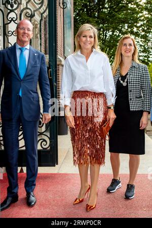 Amsterdam, Niederlande. 20 settembre 2023. La regina Maxima dei Paesi Bassi arriva al Koninklijk Instituut voor de Tropen in (KIT) Amsterdam, il 20 settembre 2023, per partecipare alla cena dei vincitori dei premi King Willem i, la serata con il tema il futuro dell'imprenditorialità segna l'inizio dell'edizione 2024 del King Willem i Awards Credit: Albert Nieboer/Netherlands OUT/Point de Vue OUT/dpa/Alamy Live News Foto Stock