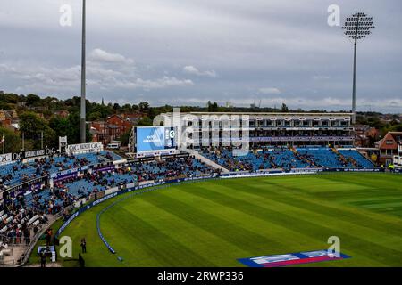 Una visione generale del tabellone di valutazione informa gli spettatori che la partita era stata abbandonata durante il primo incontro internazionale di un giorno tra Inghilterra e Irlanda all'Headingley Cricket Ground, Leeds, mercoledì 20 settembre 2023. (Foto: Mark Fletcher | mi News) crediti: MI News & Sport /Alamy Live News Foto Stock