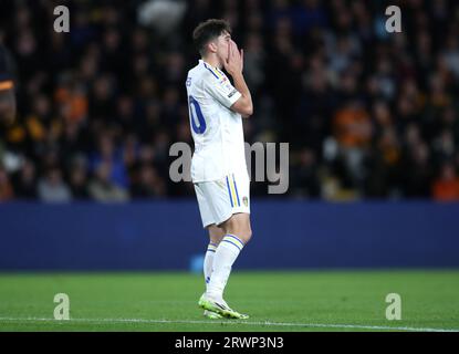 Daniel James del Leeds United reagisce a un'occasione mancata durante la partita del campionato Sky Bet allo stadio MKM di Hull. Data foto: Mercoledì 20 settembre 2023. Foto Stock