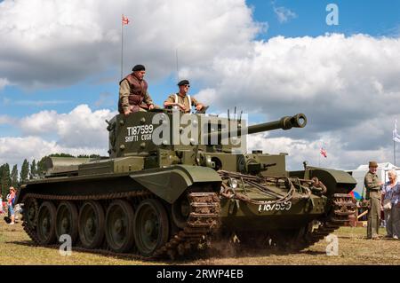 Cromwell Tank, Official Tank, Cruiser, Mk VIII, Cromwell (A27M) in mostra ad un evento militare a Damyns Hall, Essex, Regno Unito. Carro armato britannico della seconda guerra mondiale Foto Stock