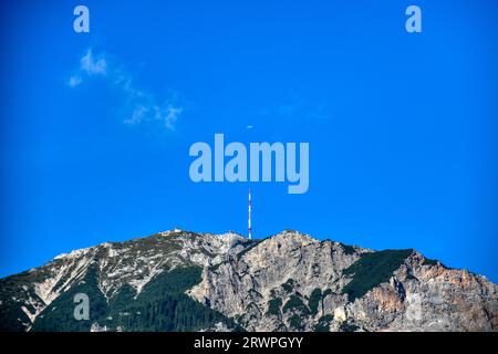 Dobratsch, Sender, Sendemast, Mast, Villacher Alpe, Hausberg, Villach, Arnoldstein, Gailtaler Alpen, Felswand, Imposant, UKW, DAB+, DVB-T2, radio, Fer Foto Stock