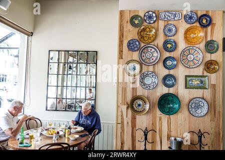 Miami Beach Florida, cucina cubana Sazon, interni interni interni, ristoranti, caffetterie, bistrot, aziende che mangiano fuori, caffè informale Foto Stock