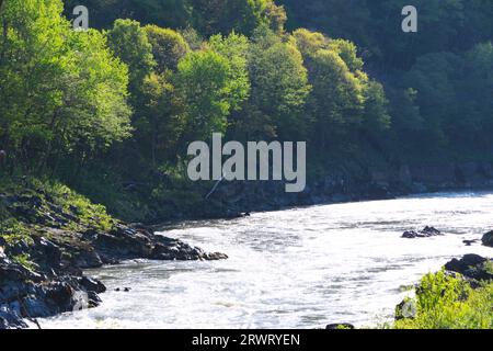 Mattina di Ishikari gawa Kamuikotan Foto Stock