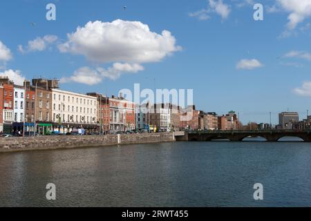 Skyline della città di Dublino in Irlanda, vista dal fiume Liffey, paesaggio urbano Foto Stock