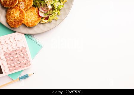 Calcolare le calorie per perdere peso. Foto di alta qualità Foto Stock