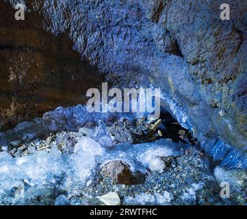 Yamanashi Landscapes Narusawa Ice Cave Hell Hole (Monumento naturale) Foto Stock