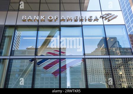 Chicago, Stati Uniti - 3 maggio 2023: Filiale di Bank of America con logo a Chicago, Stati Uniti. Foto Stock