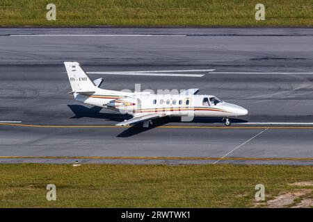 Ko Samui, Thailandia - 11 febbraio 2023: Aereo MJets Cessna Citation presso l'aeroporto di Ko Samui in Thailandia. Foto Stock