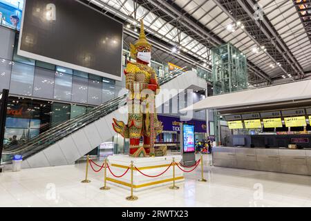 Bangkok, Thailandia - 10 febbraio 2023: Terminal dell'aeroporto internazionale Suvarnabhumi a Bangkok, Thailandia. Foto Stock