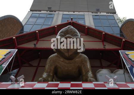 Statua di Billiken, il simbolo di Osaka Foto Stock